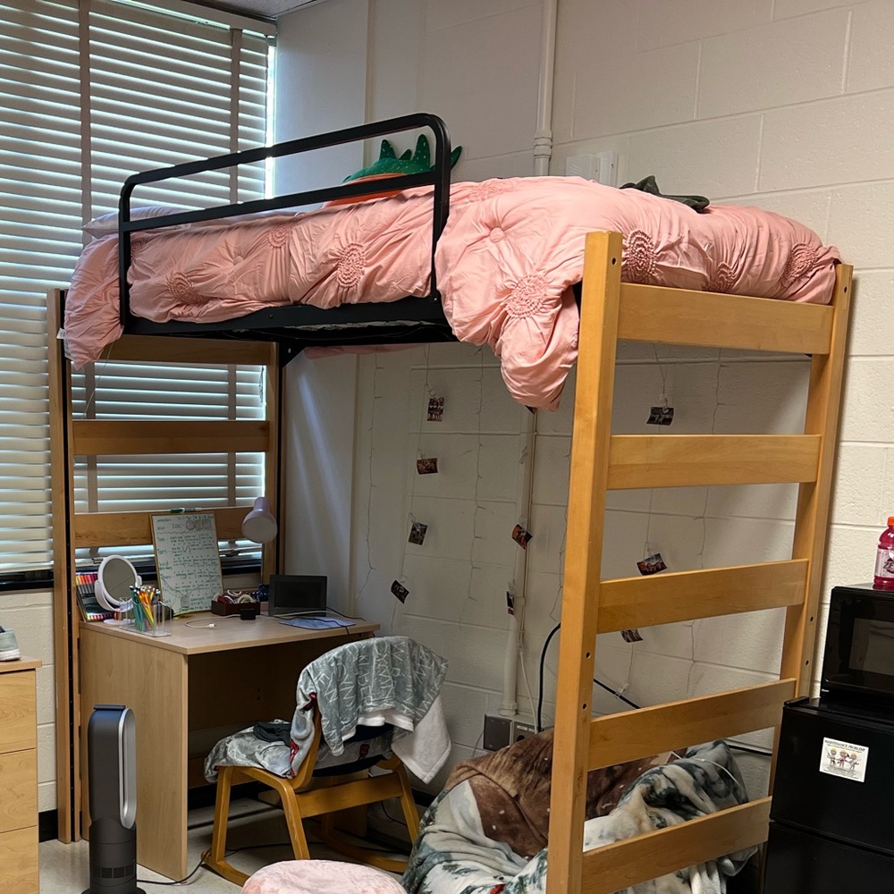 Pink comforter